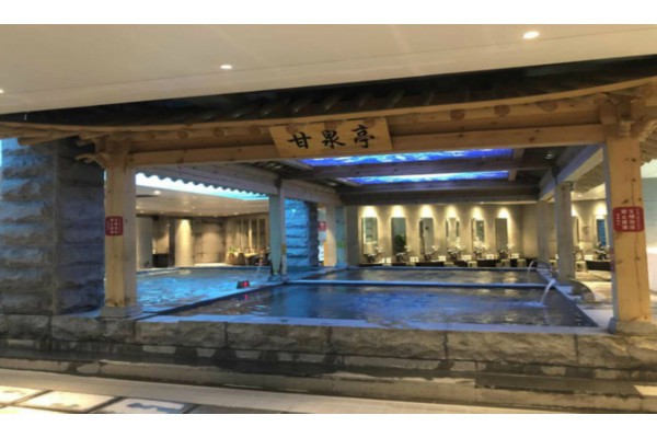 “重庆男士桑拿，养生休闲新天地”